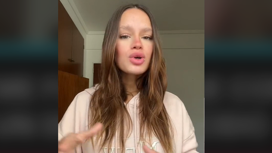 Cita a ciegas en un viaje con un famoso que conoció en redes y un final inesperado