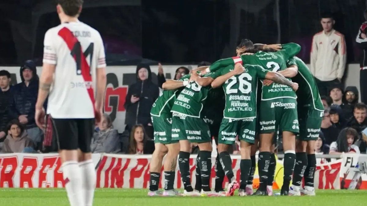 La táctica sorpresa con la que Sarmiento frenó a River y dejó expuesta su crisis