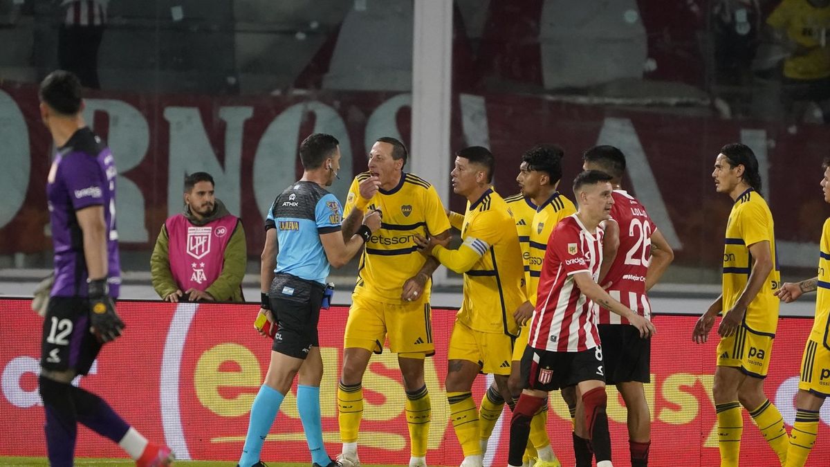 Boca se quedó con diez y se lo empataron. (Foto: AFP) Boca se quedó con diez y se lo empataron. (Foto: AFP)