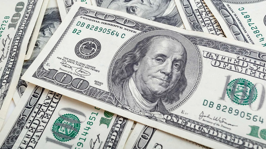 El dólar blue escaló $8 y el riesgo país toca el máximo en lo que va de la presidencia de Alberto Fernández