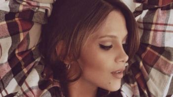 La imagen bien sexy de Barbie Vélez a puro corpiño blanco