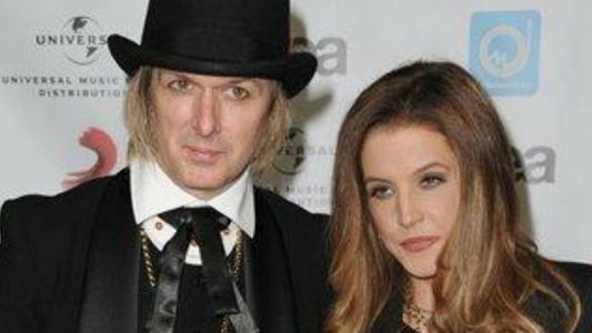 Pidió divorciarse después de diez años de matrimonio