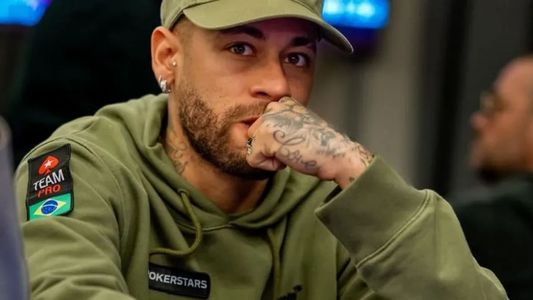 No le hizo caso a Kylian Mbappé: Neymar, entre las comidas rápidas y un torneo de Póker tras la derrota ante el Bayern