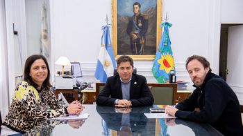 Kicillof reunido con Pablo López y Marina Moretti (Crédito: Prensa del IPS).