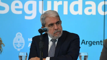 Aníbal Fernández ratificó su advertencia de que habrá sangre y muertos en las calles si gana la oposición. (Foto: archivo) Aníbal Fernández ratificó su advertencia de que habrá sangre y muertos en las calles si gana la oposición. (Foto: archivo)