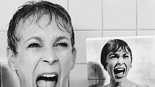 Jamie Lee Curtis recreó la famosa escena de “Psicosis”