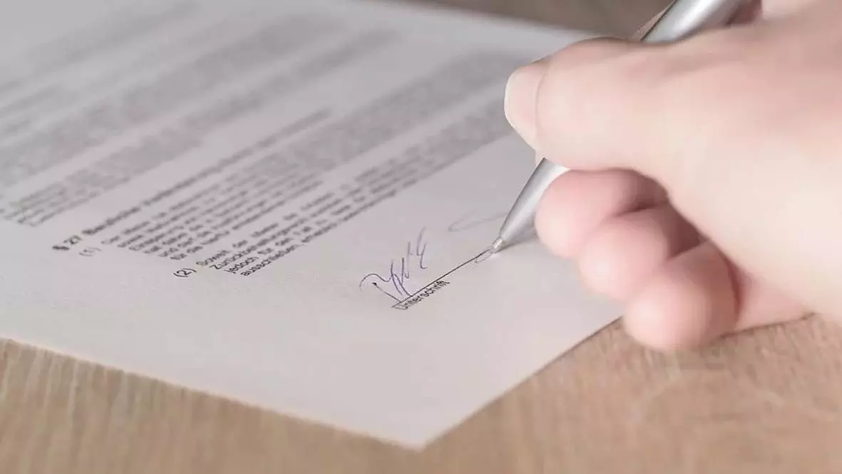 PARA LA GRAFOLOGÍA: Qué significa firmar con el nombre completo