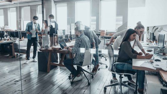 Desde los Baby Boomers a la Generación Z: ¿Cómo cambió el trabajo en los últimos 75 años?