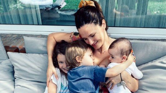 La emotiva imagen familiar de Paula Chaves del reencuentro de sus hijos con sus bisabuelos
