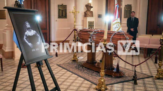 Dolor en el último adiós a Locomotora Oliveras: las fotos de la emotiva despedida