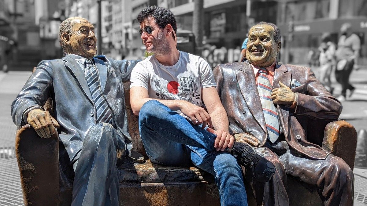 Javier López paseando por Buenos Aires.