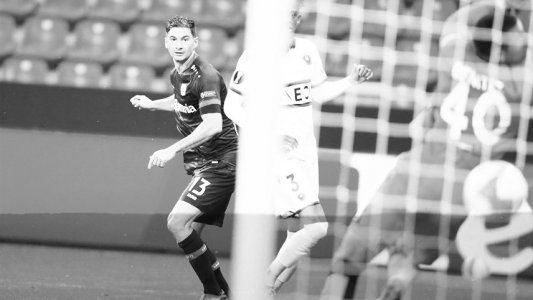 Le rompió el arco: el bombazo de Alario en la goleada de Bayer Leverkusen ante Niza por la Europa League