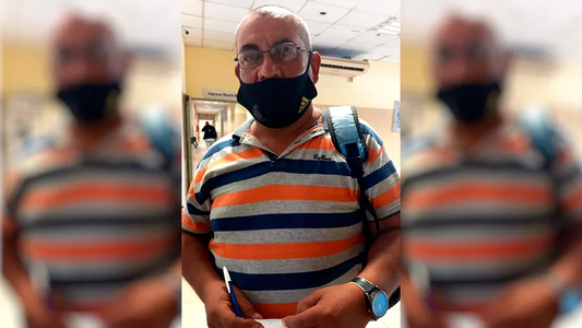 En un emotivo episodio, una joven se descompensó y un chofer cambió el recorrido del colectivo para asistirla