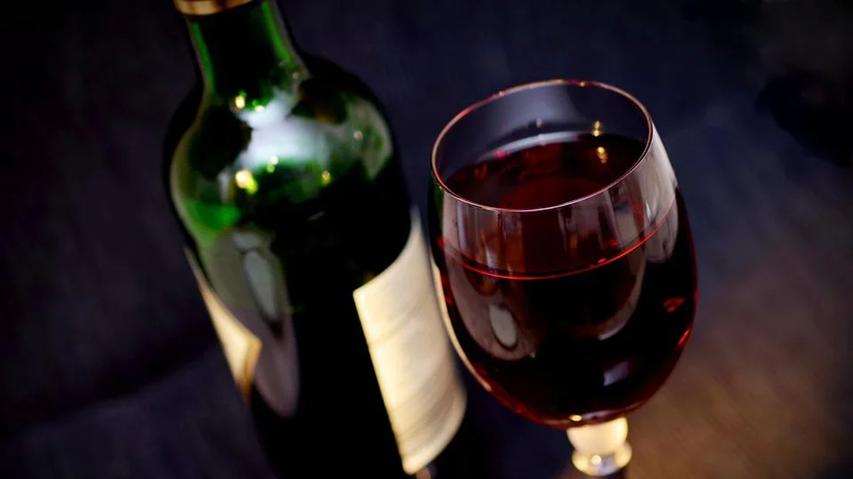Por qué puede empezar a faltar vino hacia fin de año.