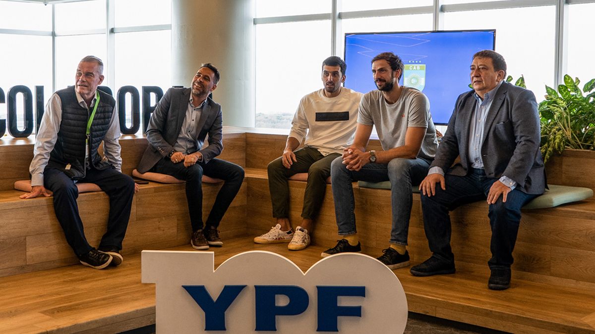 YPF junto al básquet argentino: protagonistas de lujo para la oficialización del acuerdo por un año más. 