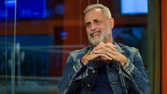 Jorge Rial fue duramente agredido al salir de la radio: Sacó una botella y...