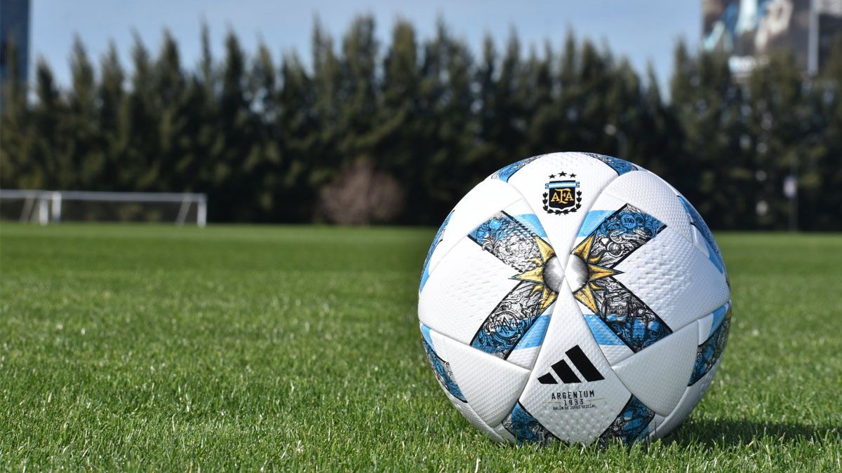Insólito: un equipo de ascenso jugará en ¡dos categorías distintas! del fútbol argentino