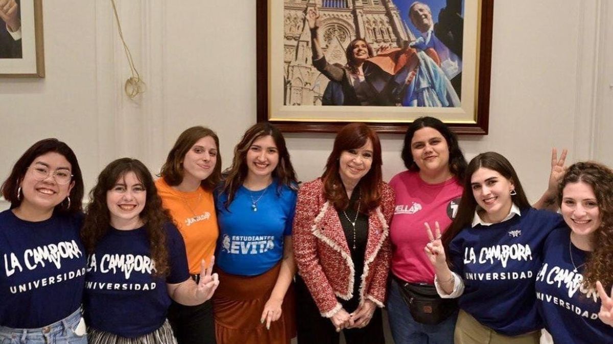 Cristina Kirchner recibió a las presidentas electas de la UBA.