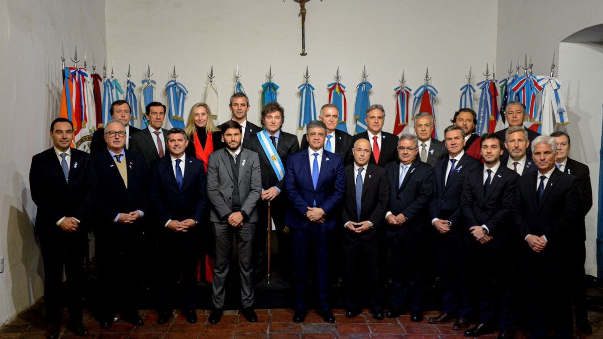 Firma del Pacto de Mayo en Tucumán.