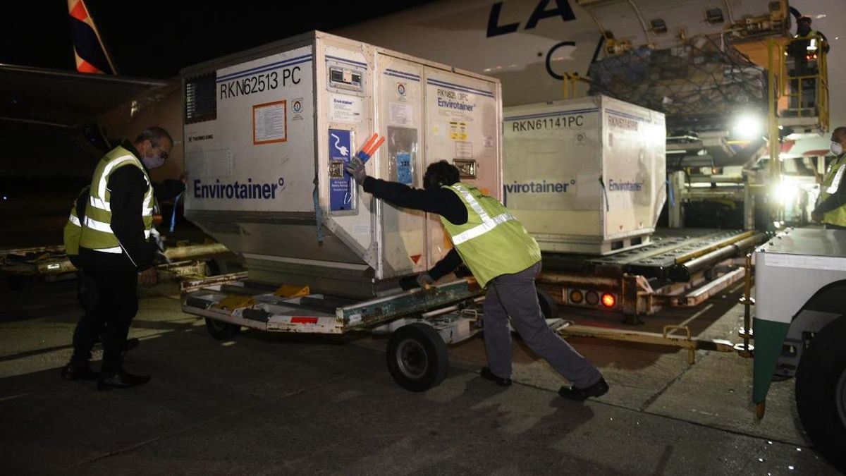 El vuelo de LATAM Cargo llegó a Ezeiza poco después de las 4:40 (Foto: archivo).