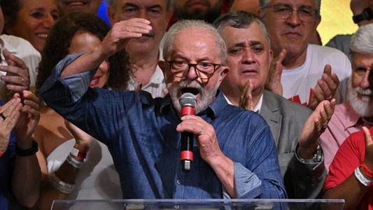 Lula es presidente por tercera vez y tiene la misión de unir a un Brasil dividido