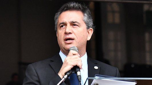 Sobreseyeron a Etchevhere en la causa por el cobro de un bono de $500 mil de la Sociedad Rural