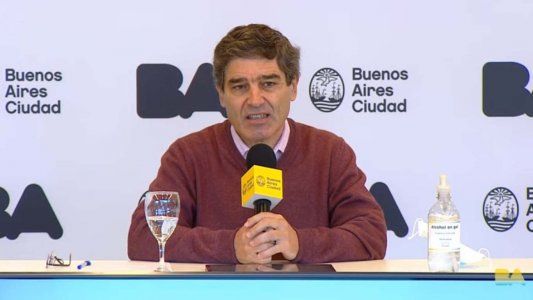 Escuelas, bares y encuentros en lugares públicos: Quirós cruzó al Gobierno nacional y avanza con su estrategia aperturista