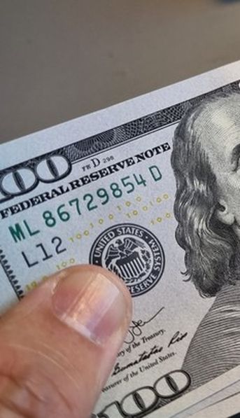 El dólar blue sorprende con una importante suba: a cuánto cotiza la divisa paralela