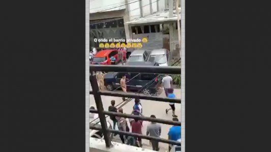 Vecinos atraparon e hicieron correr desnudos a tres ladrones en Villa Celina