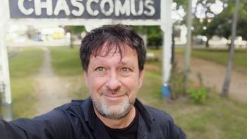 la nueva vida de adrian korol en chascomus: me siento como en casa