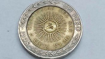 Si bien algunos especialistas desmintieron que ese valor sea real, muchas personas que tienen monedas de $1 se quedaron atónitos e impactados con esta noticia. Si bien algunos especialistas desmintieron que ese valor sea real, muchas personas que tienen monedas de $1 se quedaron atónitos e impactados con esta noticia.