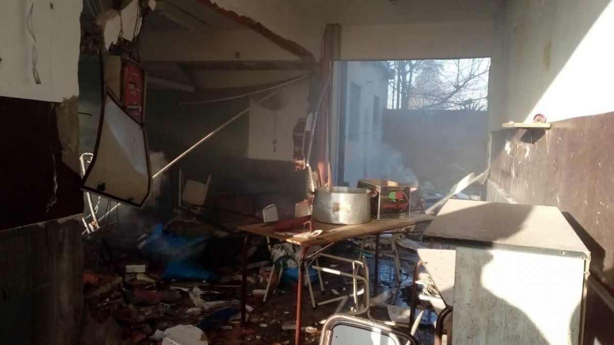 Explosión trágica: la escuela de Moreno no vuelve a clases hasta que no arreglen el colegio