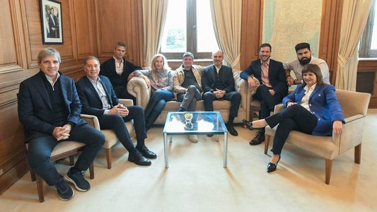 La Mesa Política del Gobierno se reúne antes del viaje de Milei a París: los temas en la agenda