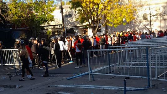 Superclásico: incidentes en los accesos al Monumental