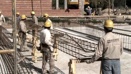 La construcción respondió al lineamiento de Triaca y acordó un aumento de 15% en dos partes