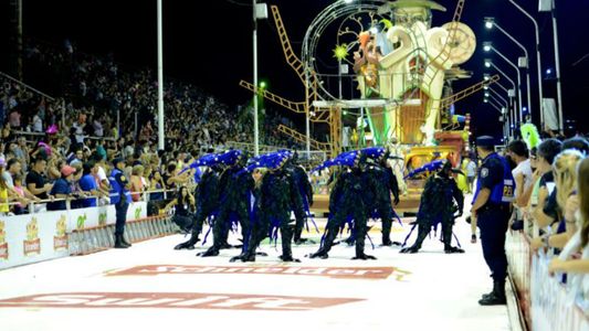 Magnífica noche inaugural del Carnaval del País ante más de 27 mil personas