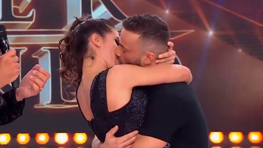 Beso y reencuentro de Cinthia Fernández con Martín Baclini