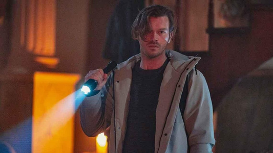 La ves en Netflix, cuenta con sólo 7 capítulos y no te dejará levantarte del sillón