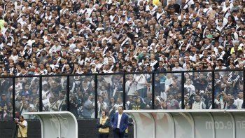 Un árbitro sentó precedente en Brasil al frenar Vasco-San Pablo por cantos homófobos