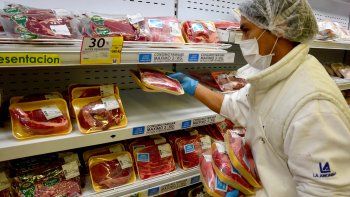 El Gobierno dice que se cumplen en un 98% los acuerdos de precios y reitera la amenaza de aumentar retenciones a commodities