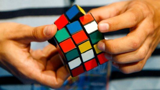 ¿Cómo armar un cubo rubik?