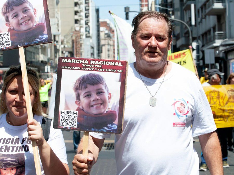 El abuelo de Lucio Dupuy apuntó contra Magdalena Espósito Valenti y Abigail Páez
