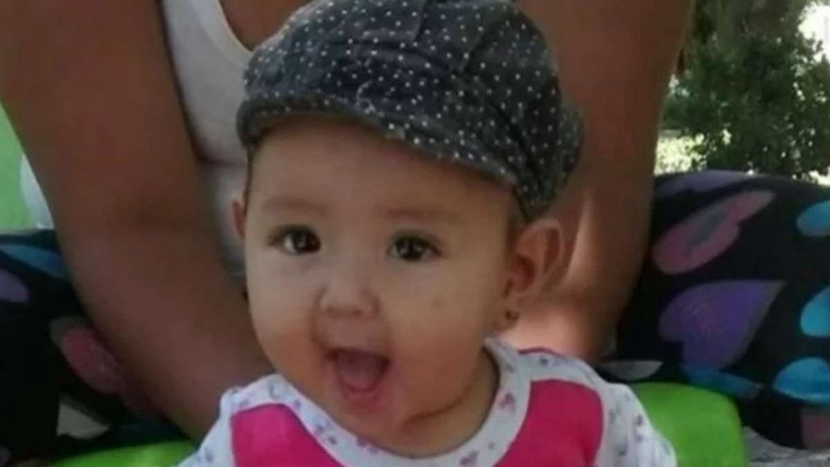 Asesinaron a golpes a una beba: arrestaron a su mamá y al padrastro