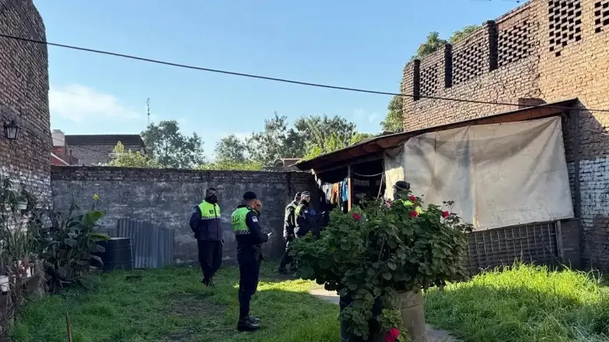 Oscar Mauricio Sosa y el menor fueron encontrados muertos dentro de una casa de la capital tucumana. (Foto: La Gaceta)