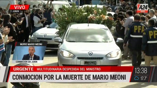 Murió Mario Meoni: Con la presencia del Presidente, familiares y amigos despidieron en Junín al ministro de Transporte