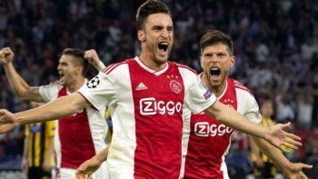 En su debut en Champions, Tagliafico metió un doblete en la victoria del Ajax ante el AEK