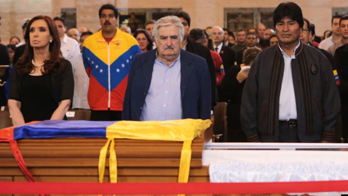 El velatorio de Hugo Chávez, en Caracas, en marzo de 2013. (foto: Gentileza El Nacional)