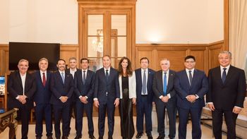 El jefe de Gabinete, Diego Santilli acelera la ronda de negociaciones con gobernadores para consensuar el Presupuesto y la reforma electoral, antes del viaje a París. (Foto: archivo).