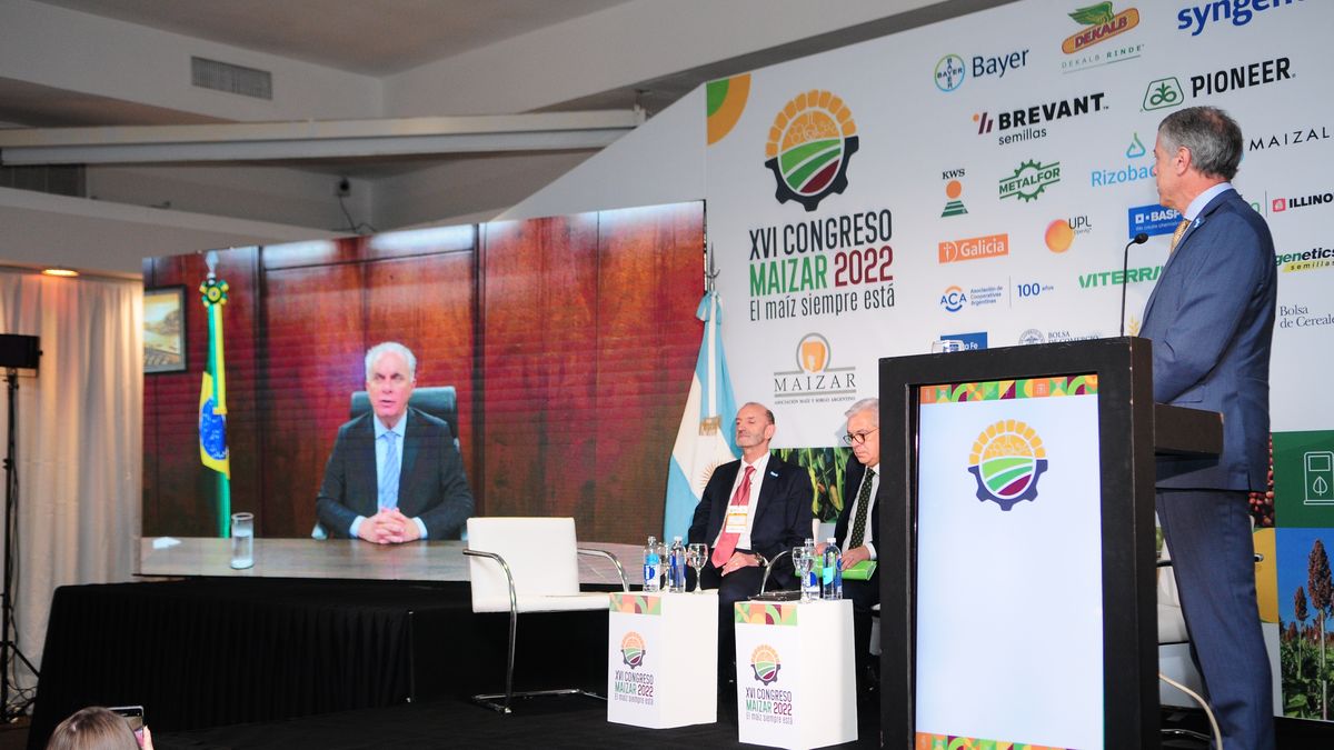Marcos Montes, ministro de Agricultura de Brasil, se sumó al Congreso de Maizar en el que participó Julián Domínguez. 