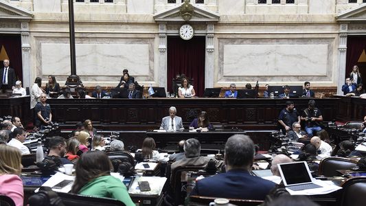 Diputados celebra su primera sesión del año: temario acordado, homenajes y picantes cruces